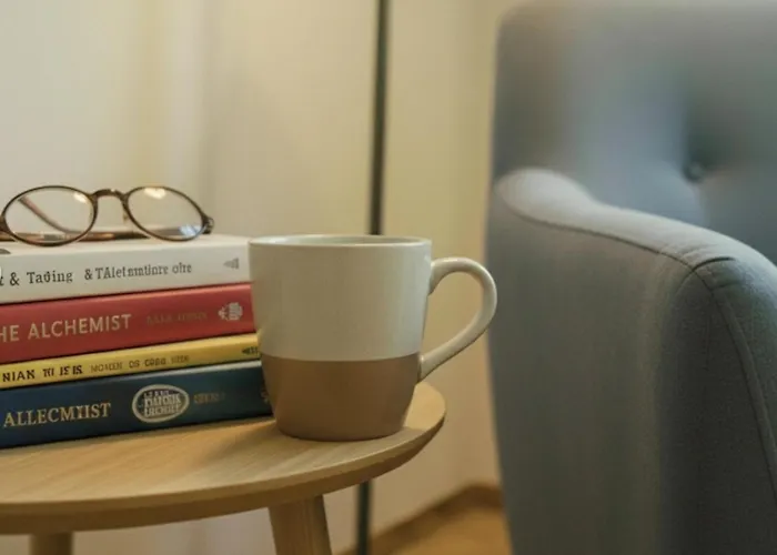 Stylish Persian Blue With Private Bath And Wifi *